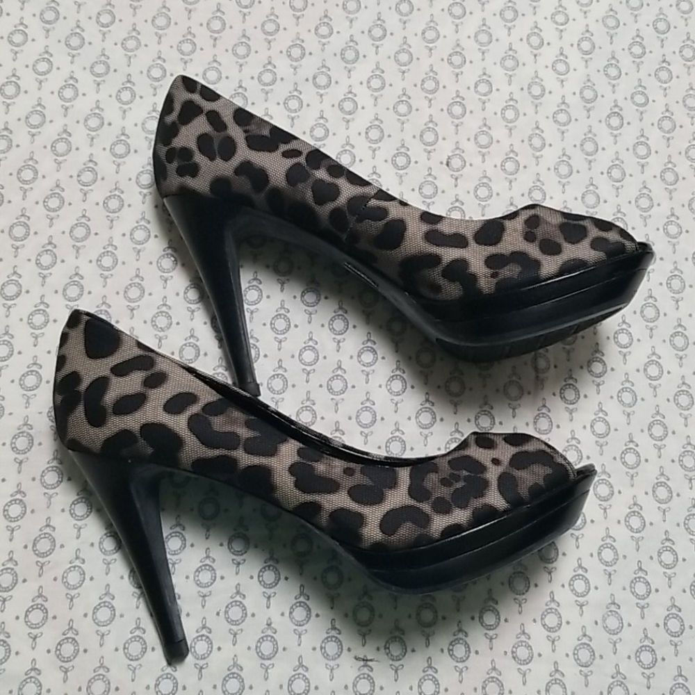 Moda International Animal Print Peep Toe Heels - Picture 2 of 8